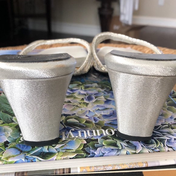 Nina Formal Beaded Slides - Picture 5 of 7